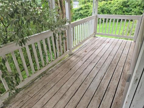 7 Jeanette Lane Holland NJ 08848