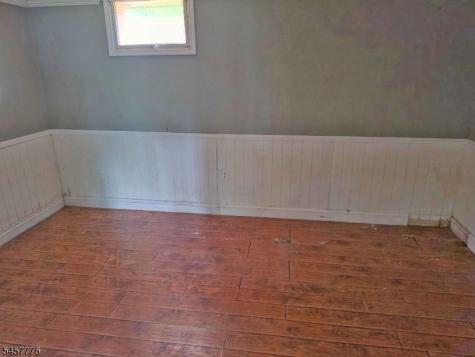 7 Jeanette Lane Holland NJ 08848