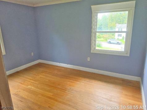 7 Jeanette Lane Holland NJ 08848