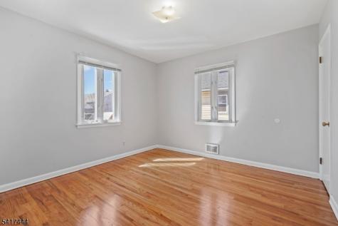 2075 Barnett Street Rahway NJ 07065