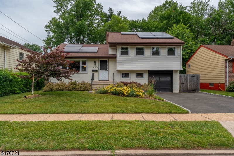 430 W 6th Avenue Roselle NJ 07203