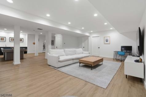 13 Robert Drive Chatham NJ 07928