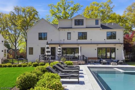 13 Robert Drive Chatham NJ 07928