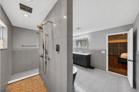14 Waughaw Road Montville NJ 07082