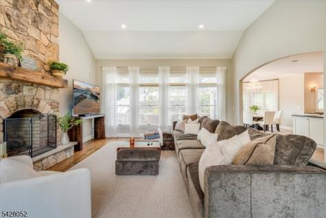 17 Spencer Drive Morris NJ 07960