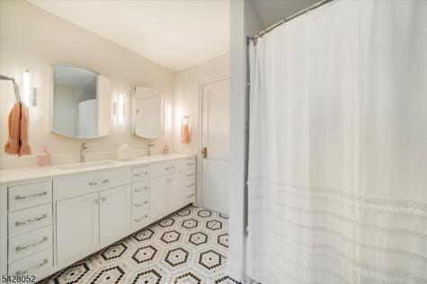17 Spencer Drive Morris NJ 07960