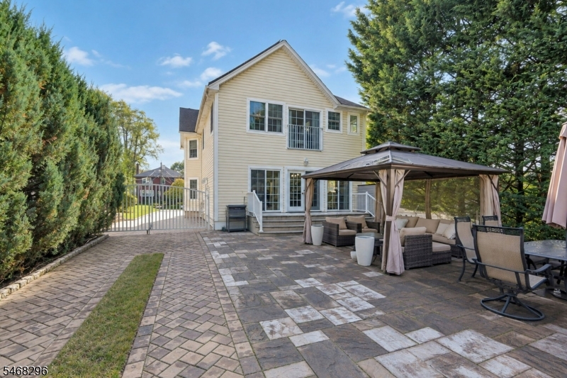 58 Beech Street Nutley NJ 07110