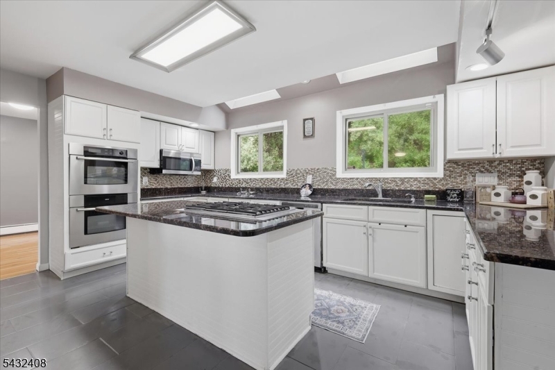 112 Knob Hill Road Washington NJ 07840