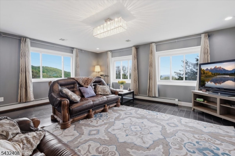 112 Knob Hill Road Washington NJ 07840