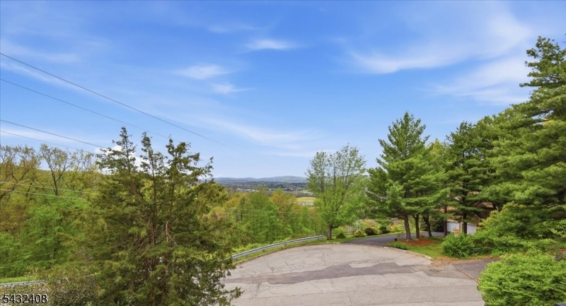 112 Knob Hill Road Washington NJ 07840