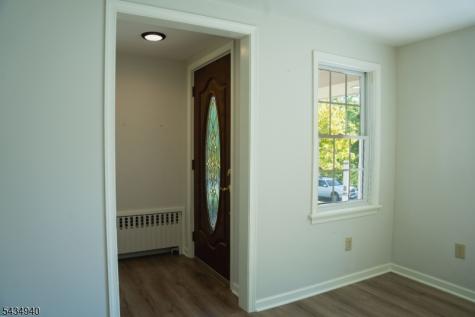 6 Hillside Lane Holland NJ 08848