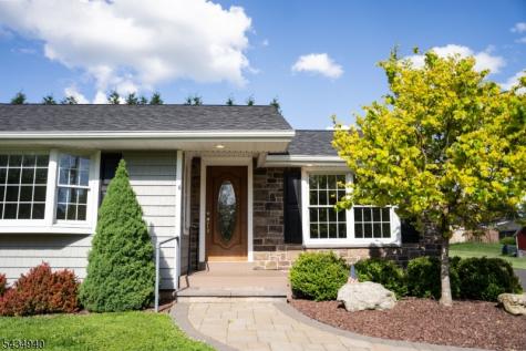 6 Hillside Lane Holland NJ 08848