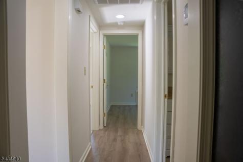 6 Hillside Lane Holland NJ 08848