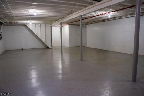 6 Hillside Lane Holland NJ 08848