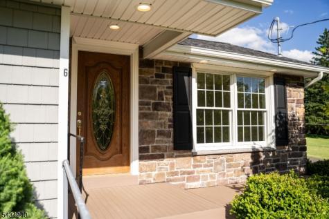 6 Hillside Lane Holland NJ 08848