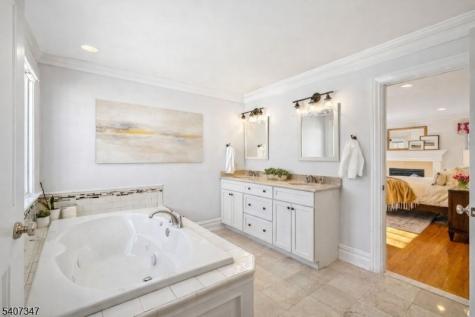 9 Mount Vernon Road Montclair NJ 07043