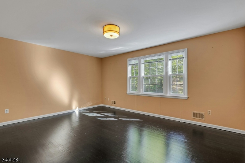 15 Sandalwood Drive Warren NJ 07059