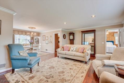 866 Crescent Drive Rahway NJ 07065