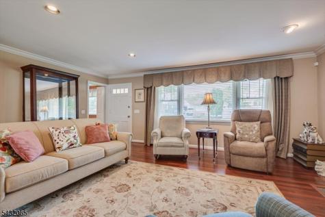 866 Crescent Drive Rahway NJ 07065
