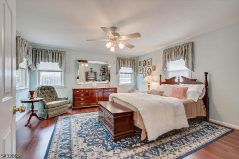 866 Crescent Drive Rahway NJ 07065