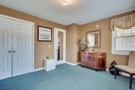 866 Crescent Drive Rahway NJ 07065