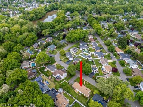 866 Crescent Drive Rahway NJ 07065