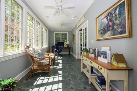 12 Red Oak Row Chester NJ 07930