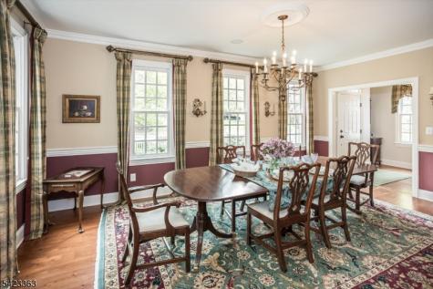 12 Red Oak Row Chester NJ 07930