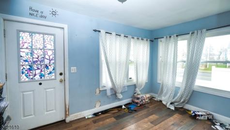 824 Chestnut Street Roselle NJ 07203