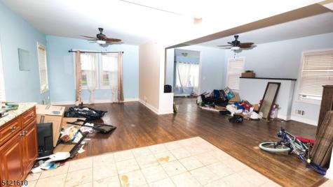 824 Chestnut Street Roselle NJ 07203