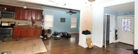824 Chestnut Street Roselle NJ 07203
