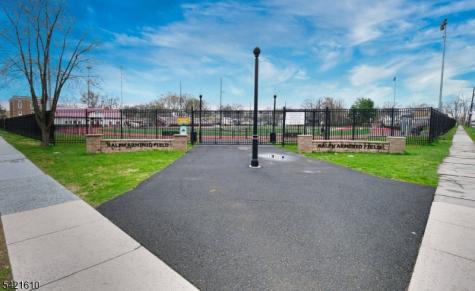 824 Chestnut Street Roselle NJ 07203