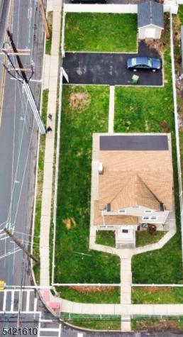 824 Chestnut Street Roselle NJ 07203