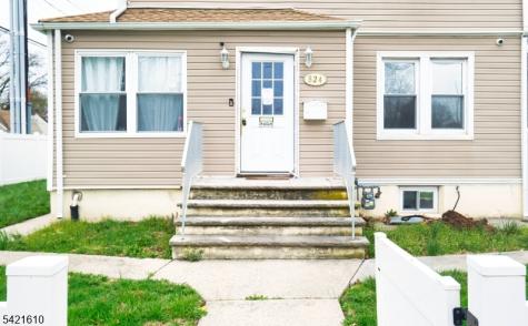 824 Chestnut Street Roselle NJ 07203