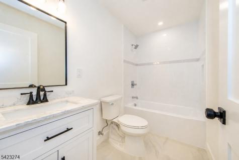 196 Vinton Circle Fanwood NJ 07023