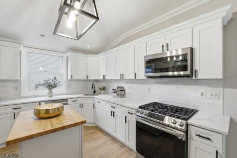 23 Center Avenue Little Falls NJ 07424