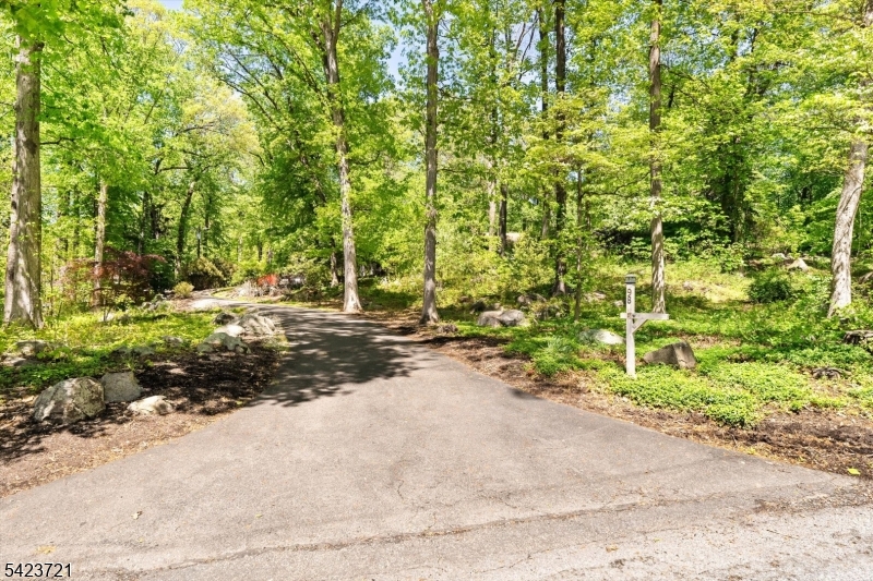 98 Snydertown Road East Amwell NJ 08525