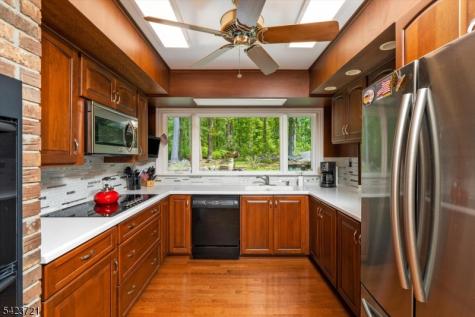 98 Snydertown Road East Amwell NJ 08525