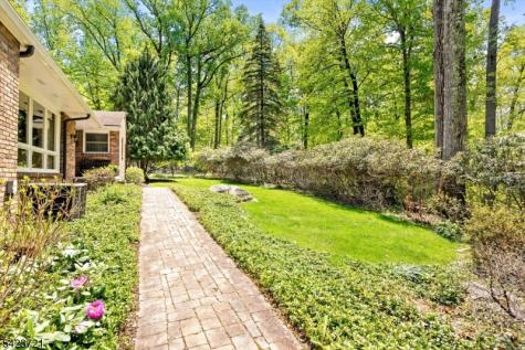 98 Snydertown Road East Amwell NJ 08525