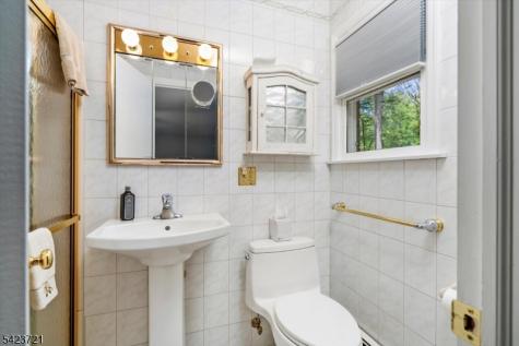 98 Snydertown Road East Amwell NJ 08525