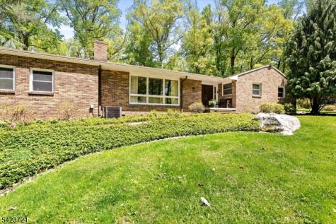 98 Snydertown Road East Amwell NJ 08525