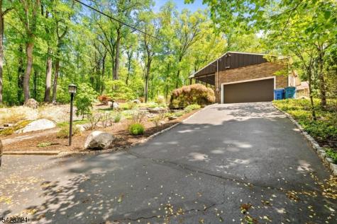 98 Snydertown Road East Amwell NJ 08525