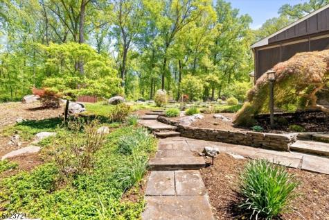 98 Snydertown Road East Amwell NJ 08525