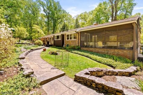 98 Snydertown Road East Amwell NJ 08525