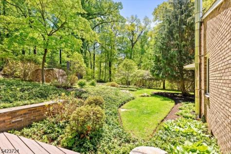 98 Snydertown Road East Amwell NJ 08525
