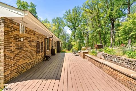 98 Snydertown Road East Amwell NJ 08525