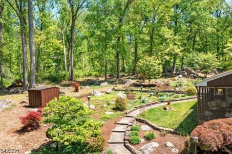 98 Snydertown Road East Amwell NJ 08525