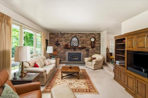 98 Snydertown Road East Amwell NJ 08525