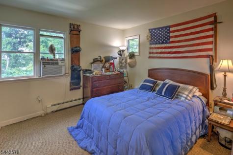 17 Hollow Brook Road Tewksbury NJ 07830
