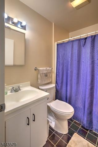 17 Hollow Brook Road Tewksbury NJ 07830
